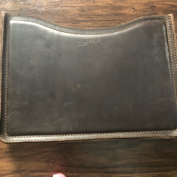 saddleback laptop bag